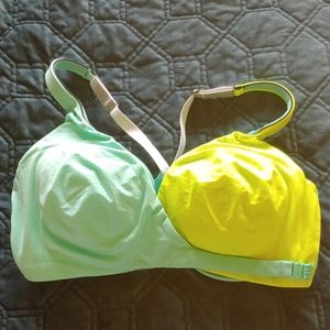 Victoria's secret 34d sports bra